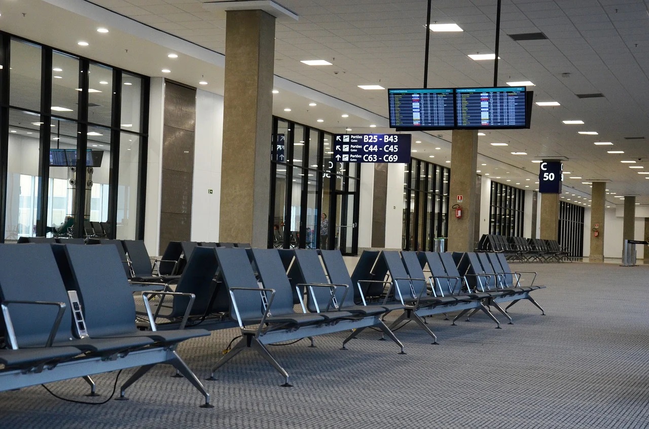 Reguli noi la Aeroportul Henri Coandă